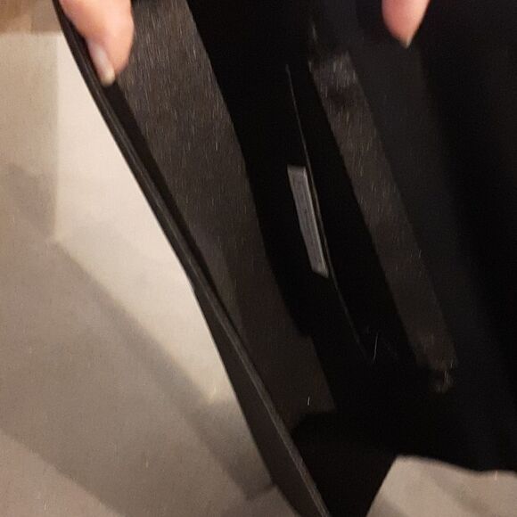 La Regale Black Wristlet Purse - Picture 7 of 10